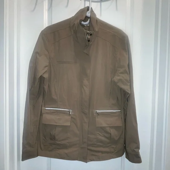 Anatomie women’s Kenya Jacket in Khaki